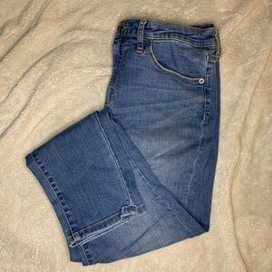 High waisted jeans